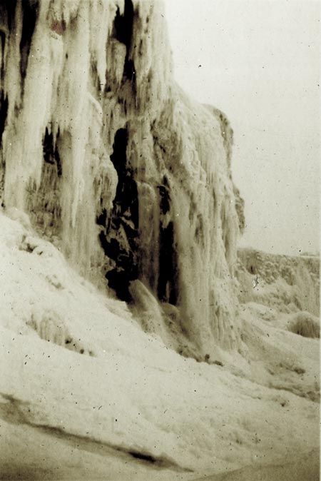 FrozenAmericanFalls@Niagara-feb1936