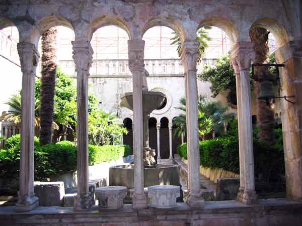 Courtyard-FranciscanMonastery-050805-920a