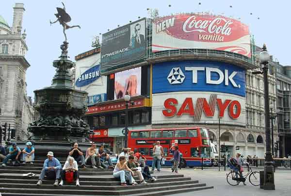 piccadilly-circus-050305-943a