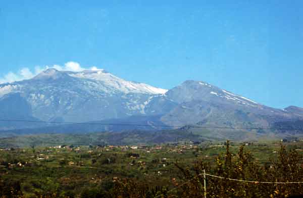 Etna From Bus -050105-1125a