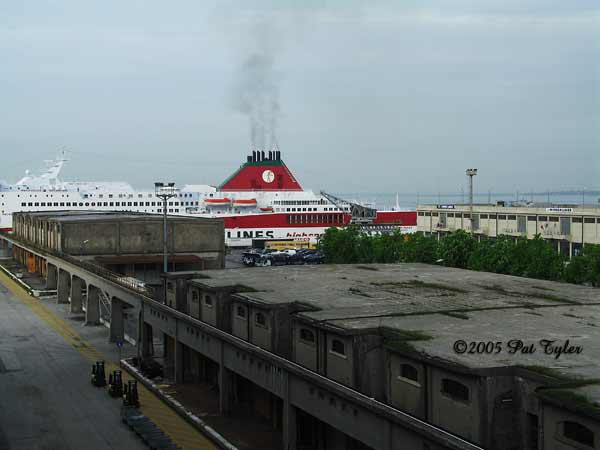 Warehouses & Cruise Docks - 042905-740a