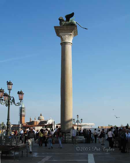 Column-PiazzaSanMarco-043005-538p