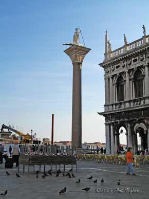 Column-PiazzaSanMarco-043005-538p